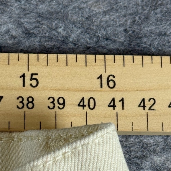 Lauren Ralph Lauren Cream Size 10 Jeans Never Worn - Picture 5 of 16